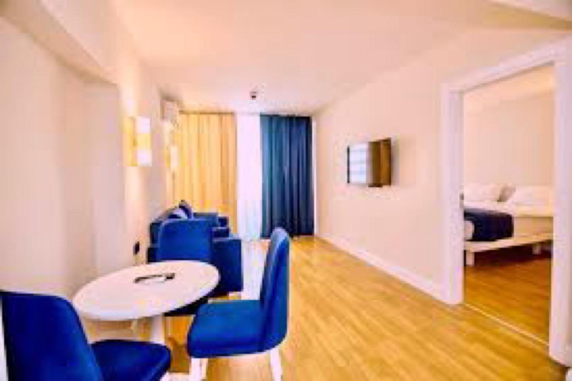 Delux Sea View Aparthotel In Orbi City Batoumi Extérieur photo