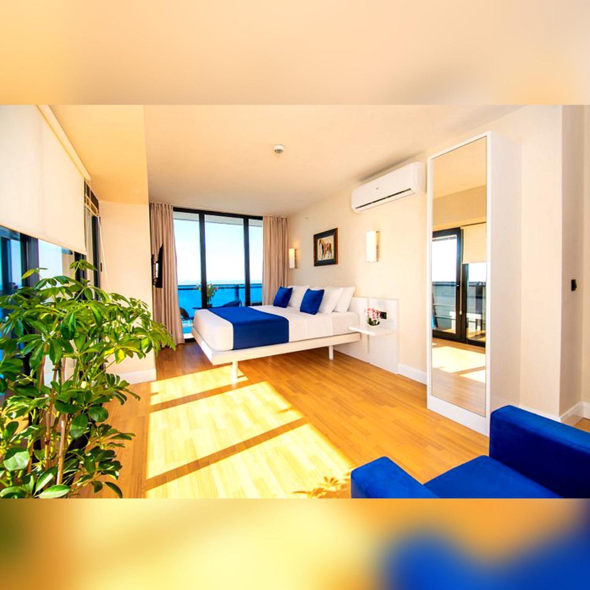 Delux Sea View Aparthotel In Orbi City Batoumi Extérieur photo