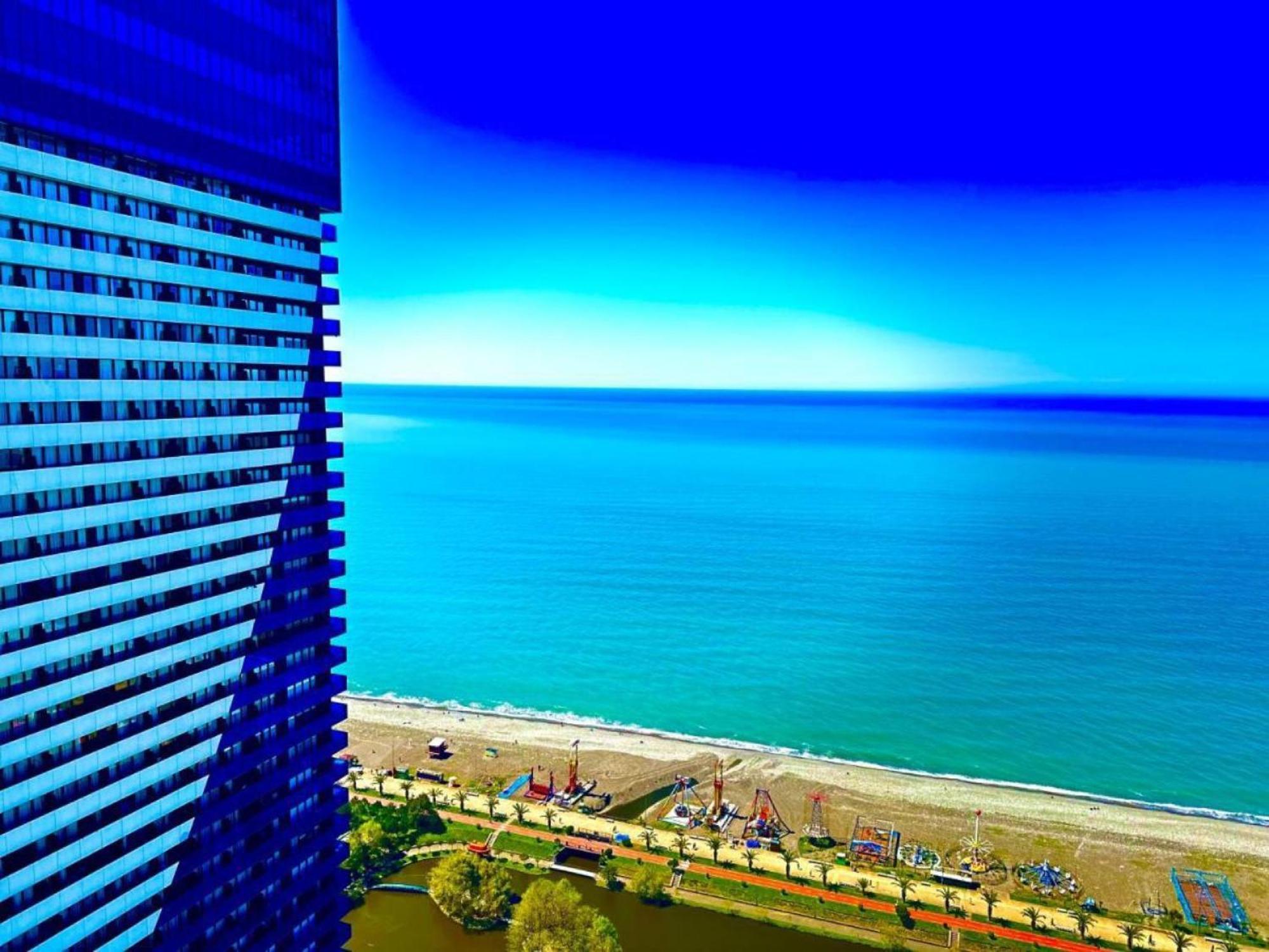 Delux Sea View Aparthotel In Orbi City Batoumi Extérieur photo