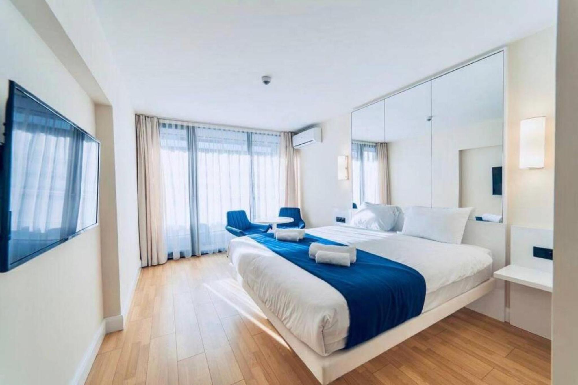 Delux Sea View Aparthotel In Orbi City Batoumi Extérieur photo