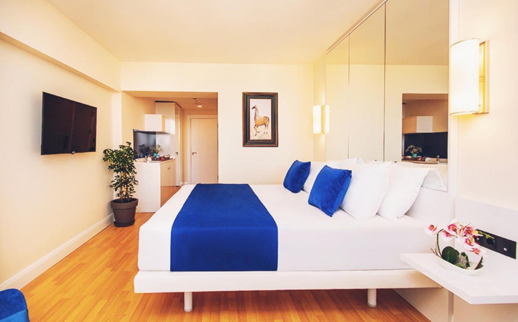 Delux Sea View Aparthotel In Orbi City Batoumi Extérieur photo
