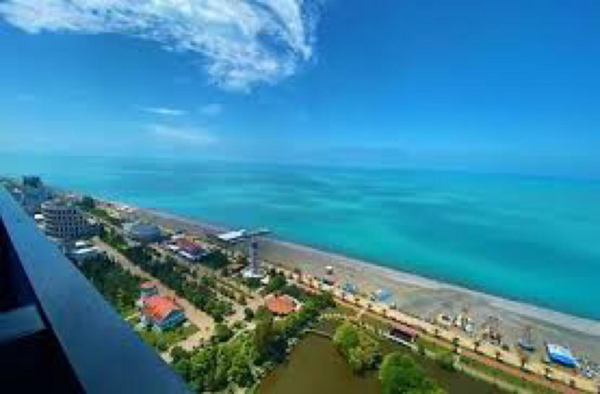 Delux Sea View Aparthotel In Orbi City Batoumi Extérieur photo