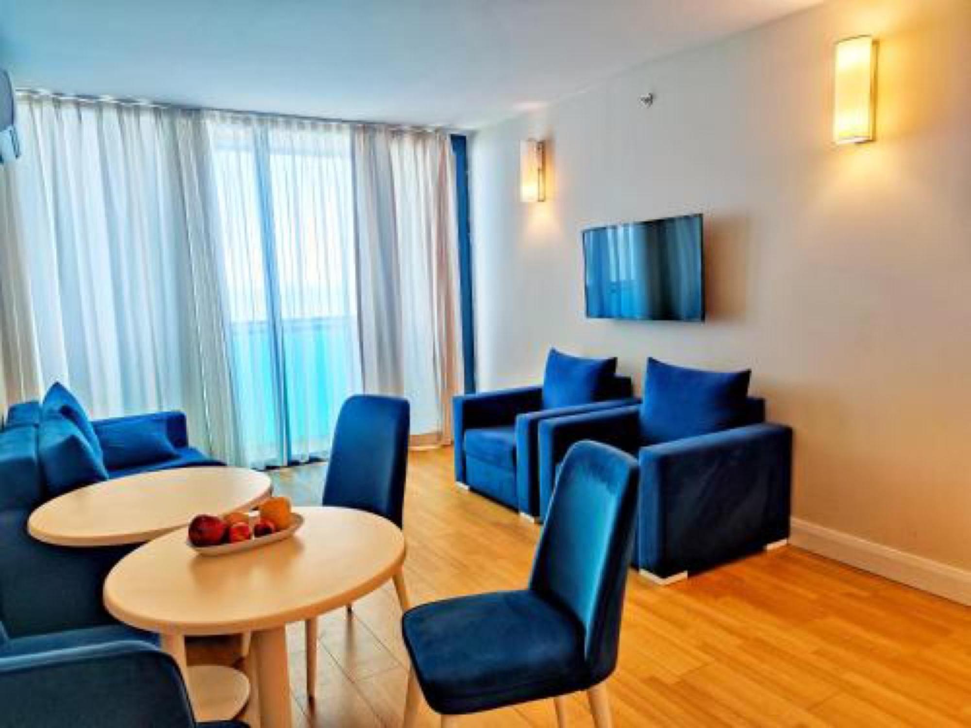 Delux Sea View Aparthotel In Orbi City Batoumi Extérieur photo