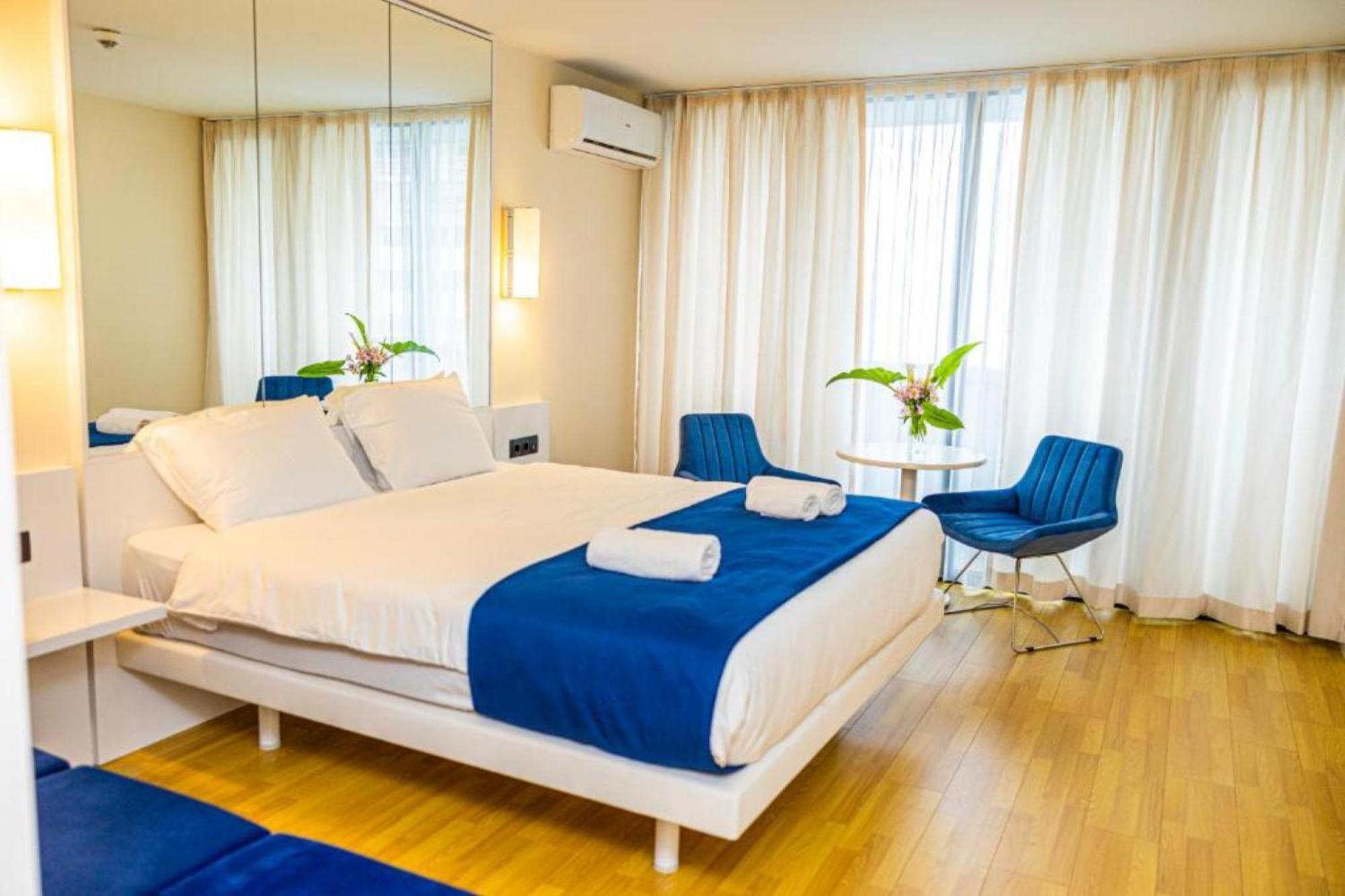Delux Sea View Aparthotel In Orbi City Batoumi Extérieur photo
