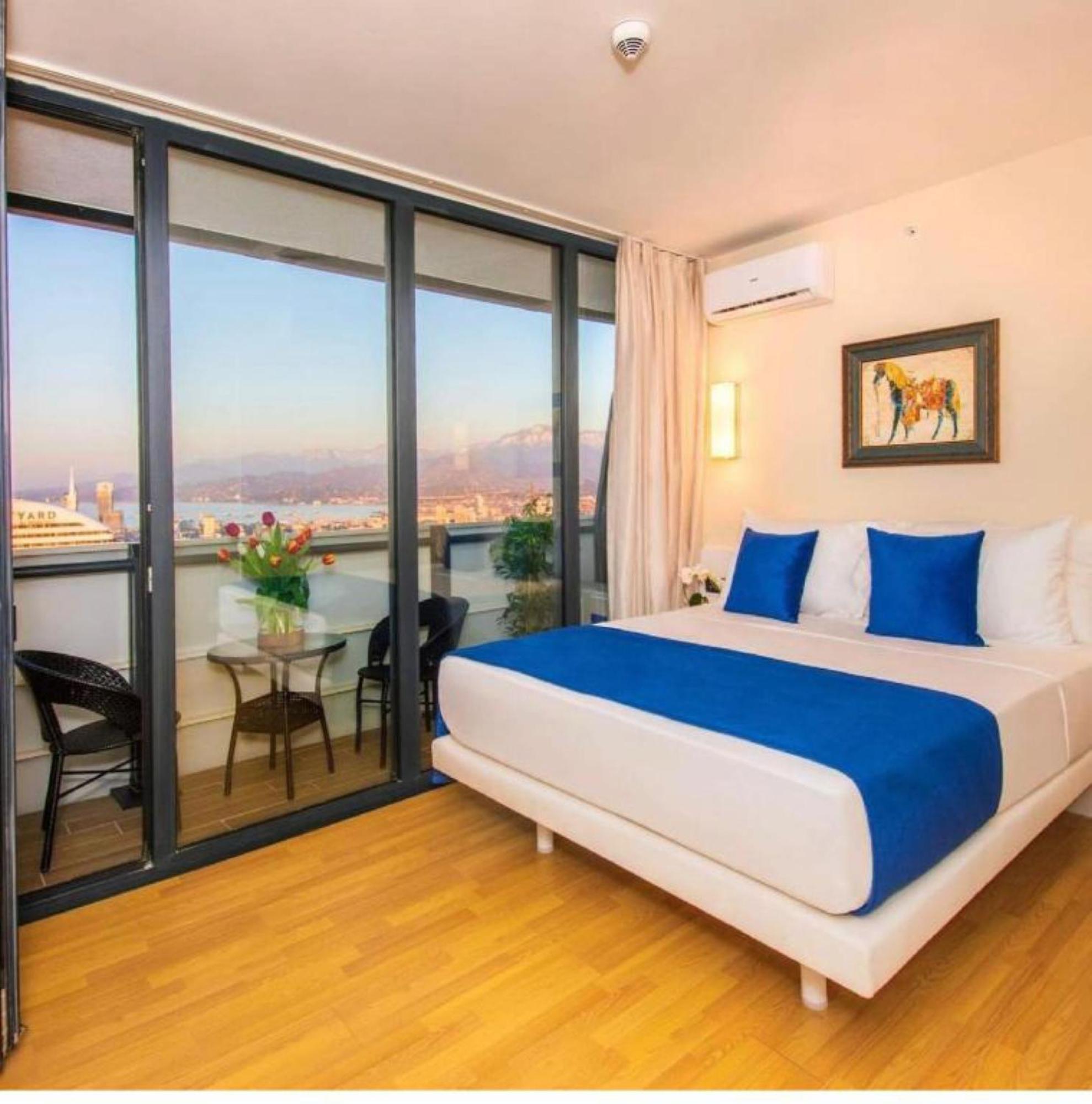 Delux Sea View Aparthotel In Orbi City Batoumi Extérieur photo